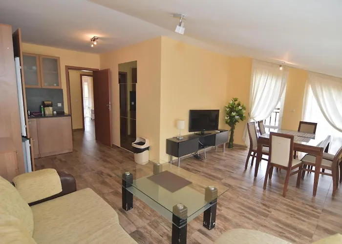 Raya Aparthotel Sozopol