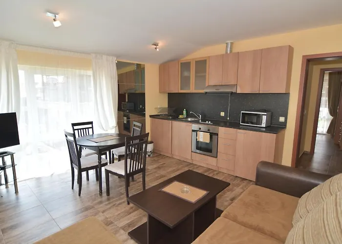 Raya Апарт-отель 3*