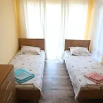 拉亚别墅酒店 3*