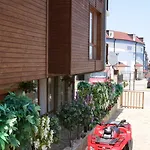 拉亚别墅酒店 索佐波尔