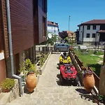 拉亚别墅酒店 公寓式酒店