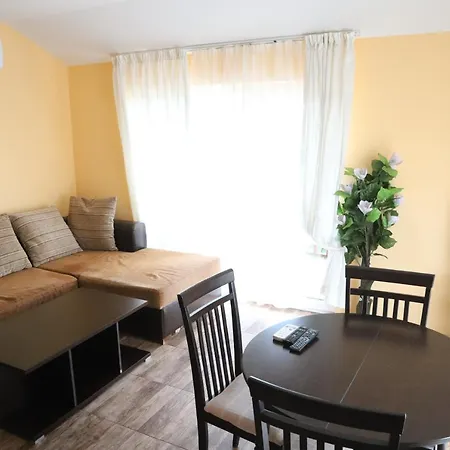 Raya Aparthotel Sozopol