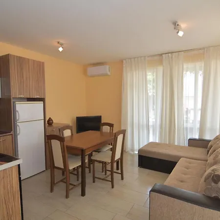 Raya Ξενοδοχείο με διαμερίσματα 3*