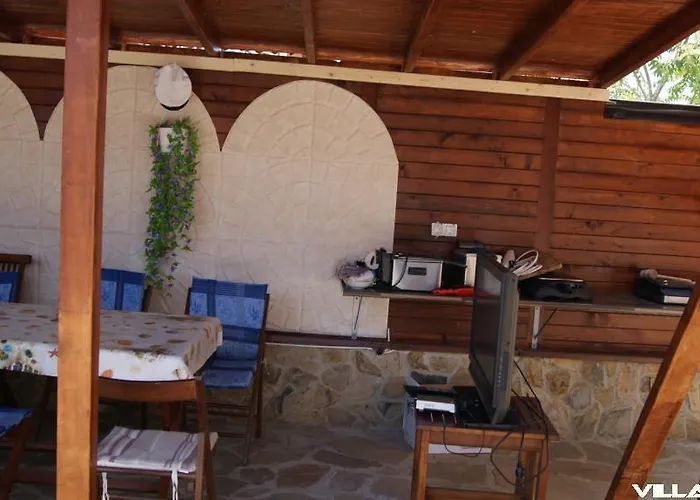 Ξενοδοχείο με διαμερίσματα Raya 3*