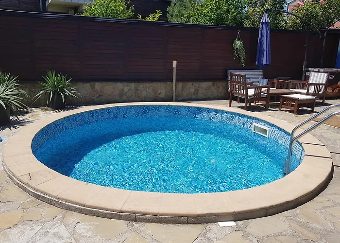 Ξενοδοχείο με διαμερίσματα Raya 3*